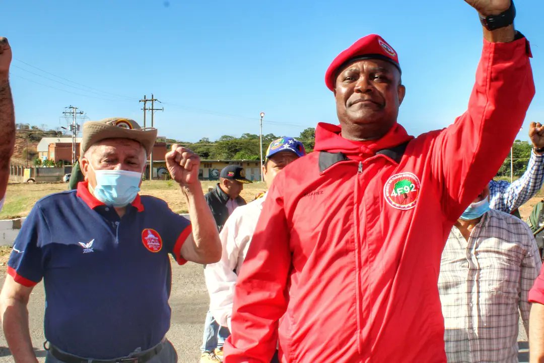 El <a href="/PemonPSUV/">Pedro Solórzano Jerez</a> recibe al Diputado General en Jefe <a href="/GeneralPueblo/">G/J Jesús Suárez Chourio</a>, Presidente de la Comisión Permanente de Seguridad y Defensa de la Asamblea Nacional, en compañia del Diputado, Fernando Soto Rojas, Vicepresidente de la Comision Permanente de Seguridad y Defensa.

#OritucoRenace
