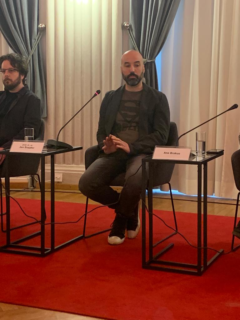 GONG_hr's tweet photo. Moramo pokazati zdrav razum prilikom korištenja tehnologija - od mobitela do tehnologija koje tek dolaze. Tehnologije su tu, ali možemo izabrati koje i kako ćemo koristiti, @jansnajder1  s @fer_unizg .

#ProFact @EDMO_EUI https://t.co/Ae0BhsFdf7