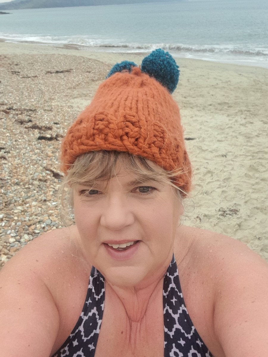 TeresaMCoombes's tweet photo. Solo swim todaY in a pool that was all mine #annualleavetherapy #7degrees https://t.co/Hu71vi58cB