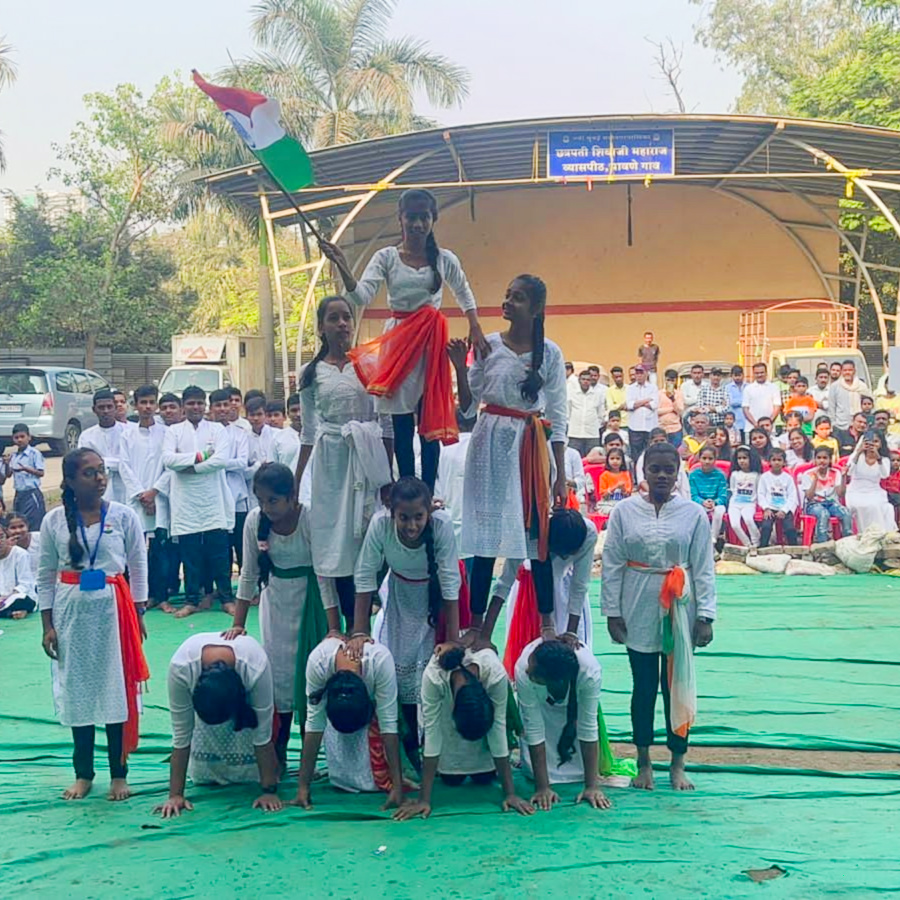ThePRIDEIndia's tweet photo. Empowering the next generation for a better India.
#republicdaycelebration at our Schools &amp; Training centers across locations in Navi Mumbai &amp; Mahad, where every #child is nurtured and given the opportunity to learn, #grow &amp; contribute to a #strong and united India. https://t.co/l8QV30ebN2