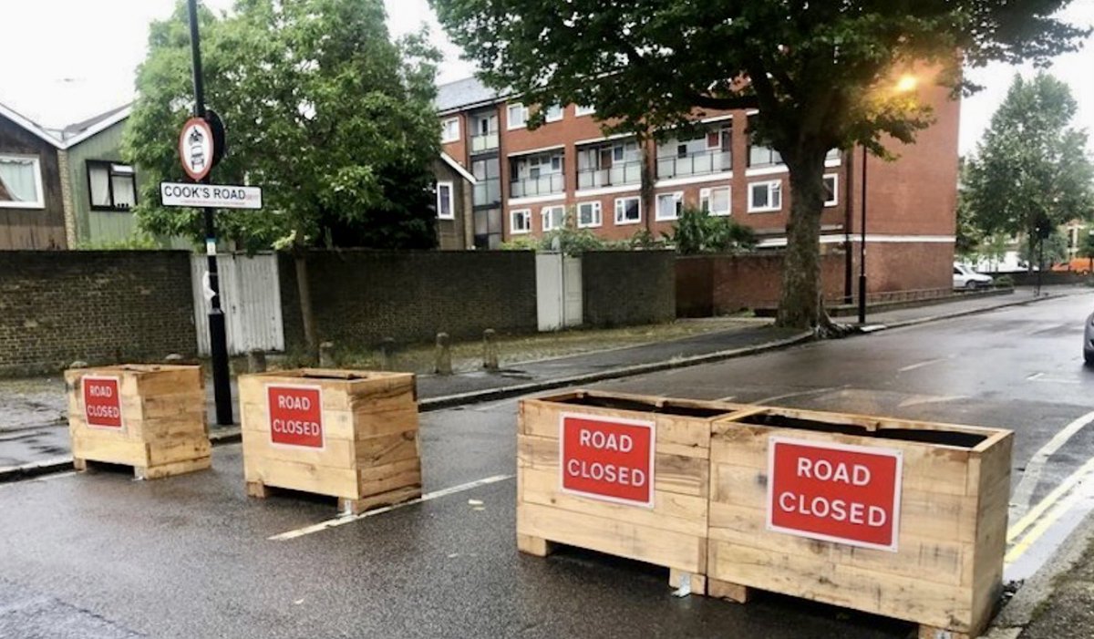 rj_abel's tweet photo. Anyone having these wooden flower planters popping up in their neighbourhood should make their thoughts known. By getting together with like minded folk &amp; ripping them to bits with crowbars &amp; sledgehammers. If you don’t, you are accepting their installation and condoning them. https://t.co/TO96im0BmY