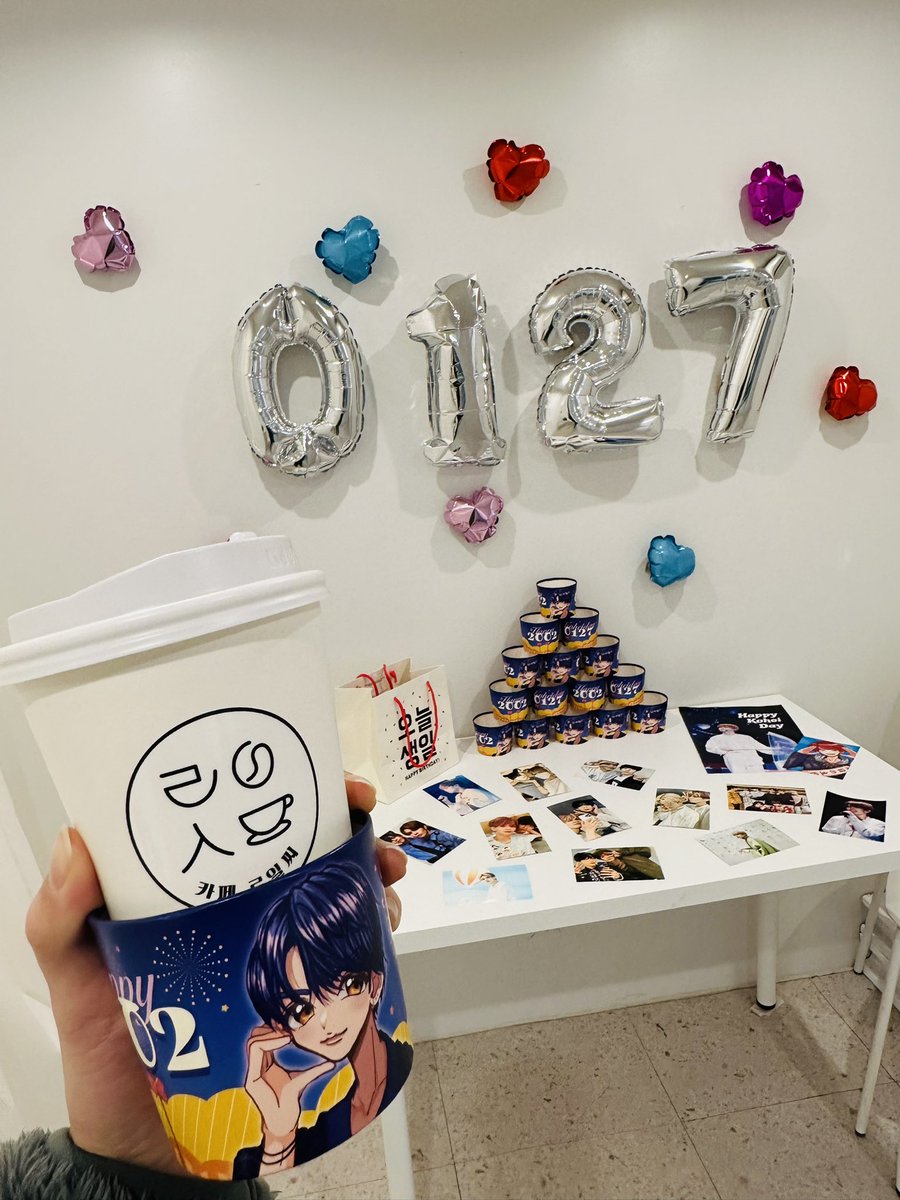 020127kk's tweet photo. 今日Cafe Roissyへ行ってきました
可愛かった
#HAPPYKOHEIDAY
#栗田航兵誕生祭_祝21才でth https://t.co/XB1NsfTIcT