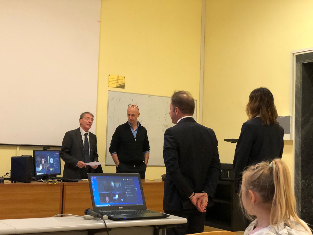 BiomechFOROIT's tweet image. Many congratulations Dr @tramontanomar1 on successfully defending his PhD thesis today on dynamic postural stability assessment in #neurological patients through #inertialsensors 👏🏻👏🏻👏🏻
@gvannozzi @ElenaBergamini4 @SantaLuciaIRCCS