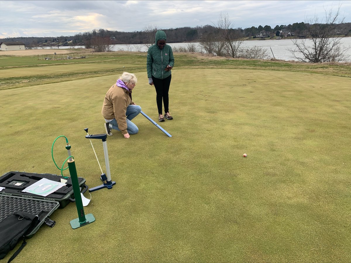 Excited to work with @UTturfgrass on evaluation of putting greens. @maureenkahiu is using DEACON and GS3 to evaluate putting greens as part of her PhD research, 'Characterizing golf course putting green surfaces and root zones in the transition zone.'