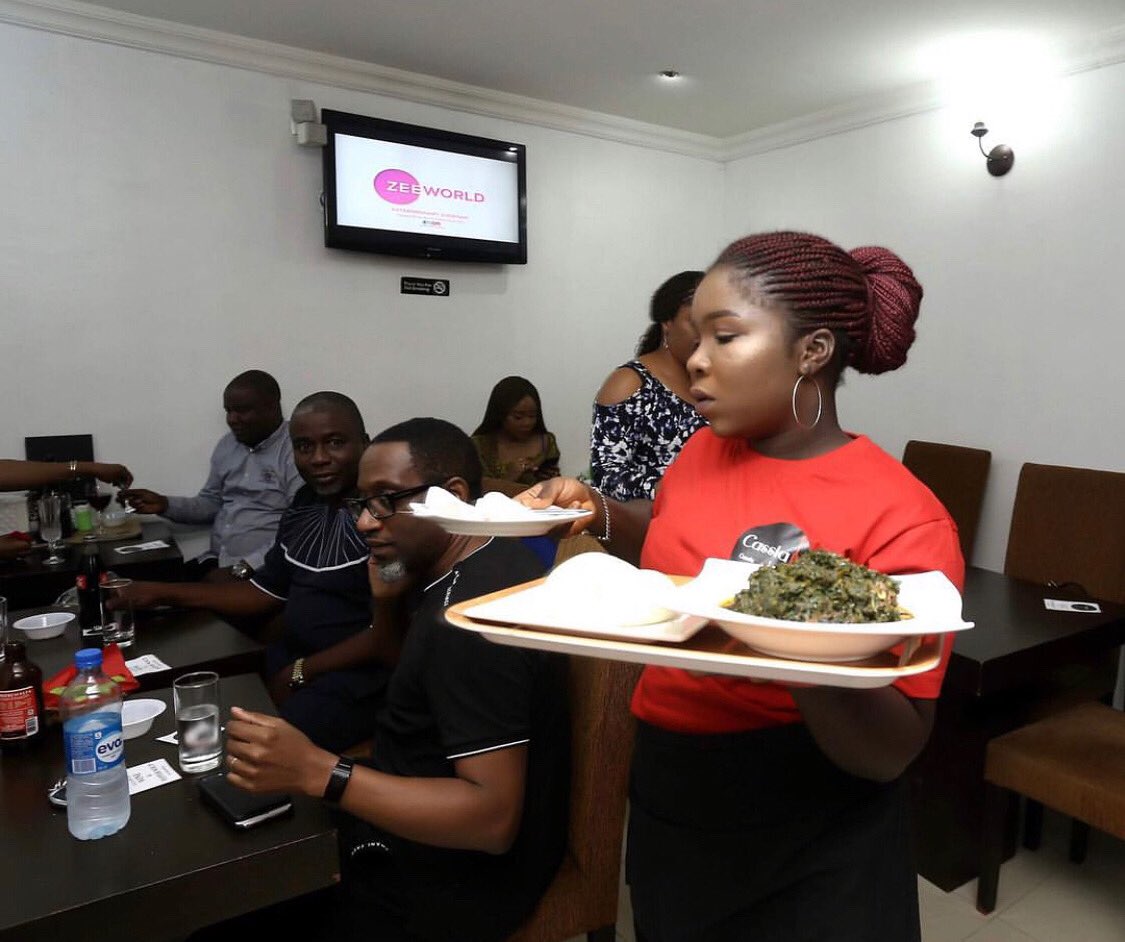 ng_cassia's tweet photo. A serving of any of our menu options is all you need to be fuelled for the day. Call us on 09076580765 for in-house reservations and deliveries.
#CassiaNG #CassiaRestaurantAndBar #CassiaRestaurant #CalabarRestaurant #EthnicRestaurant #RestaurantInIkeja #RestaurantInLagos https://t.co/3IdjK7sln8