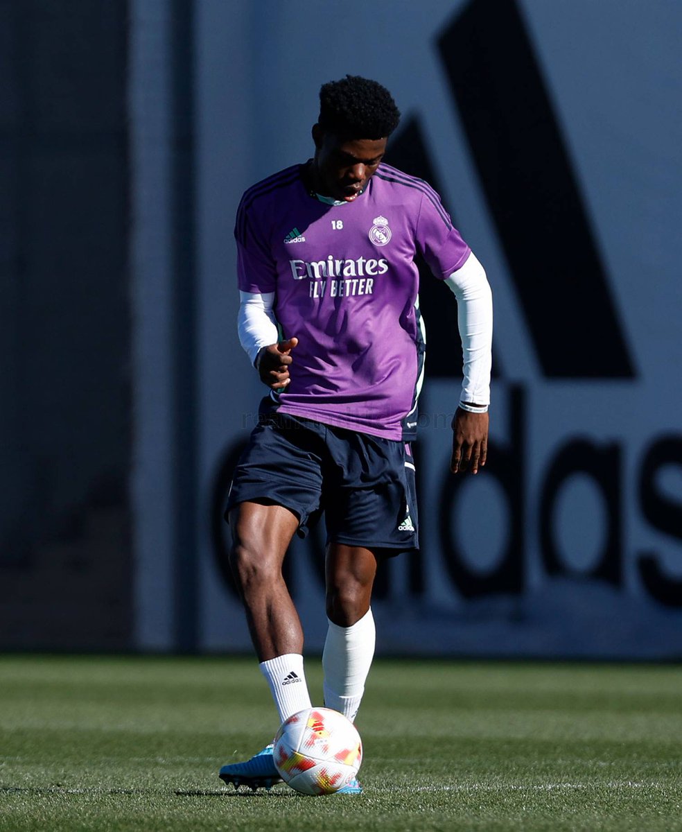 MadridXtra's tweet photo. Alaba &amp; Tchouaméni today. 🤕 https://t.co/j9oNHP6jI9
