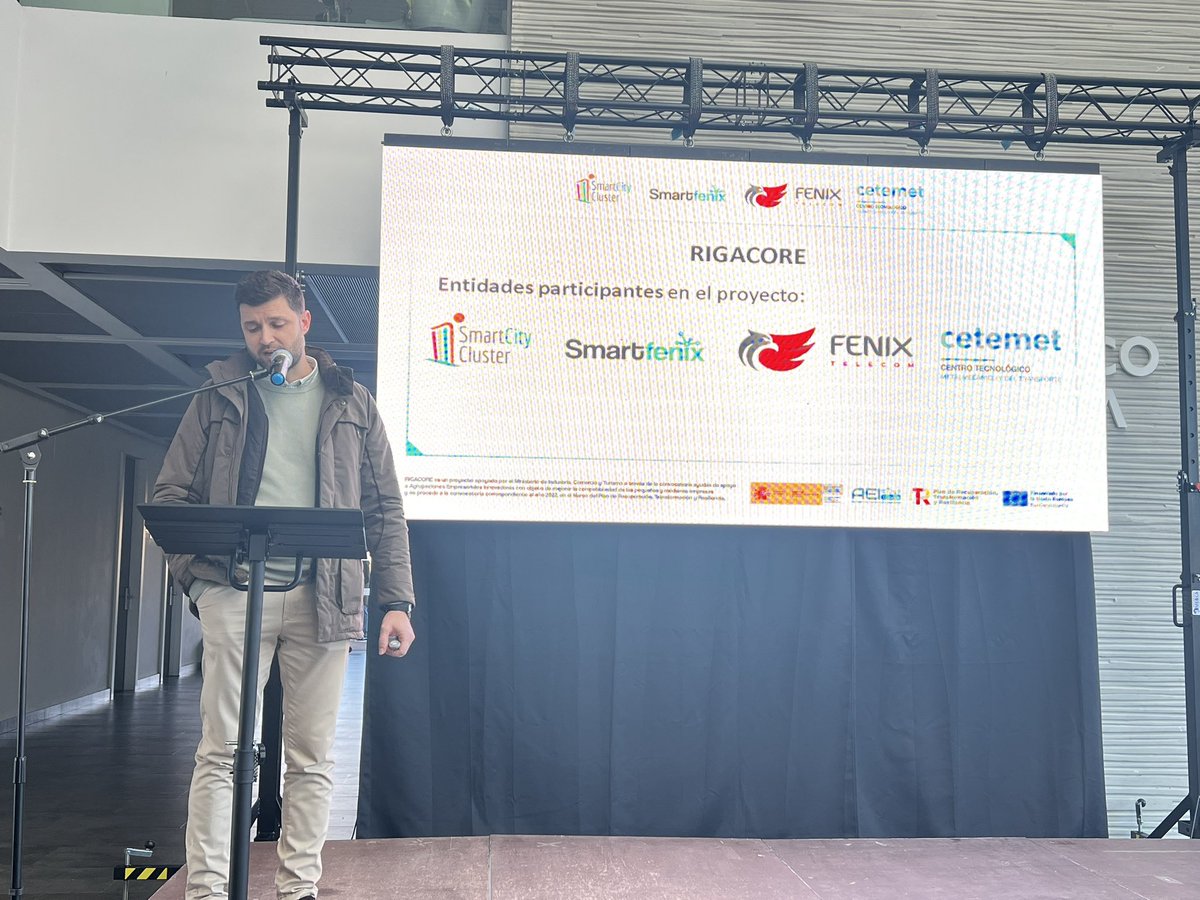 smartcityclust's tweet photo. ¿Quién es quién en #RIGACORE? 

💦@SmartfenixE 
💦Fenix Telecom 
💦@cetemet 
💦@smartcityclust 

Hablamos de cada entidad y la coopereracion necesaria para multiplicar resultados.

@mincoturgob #AEI https://t.co/Lcj4wOFB7p