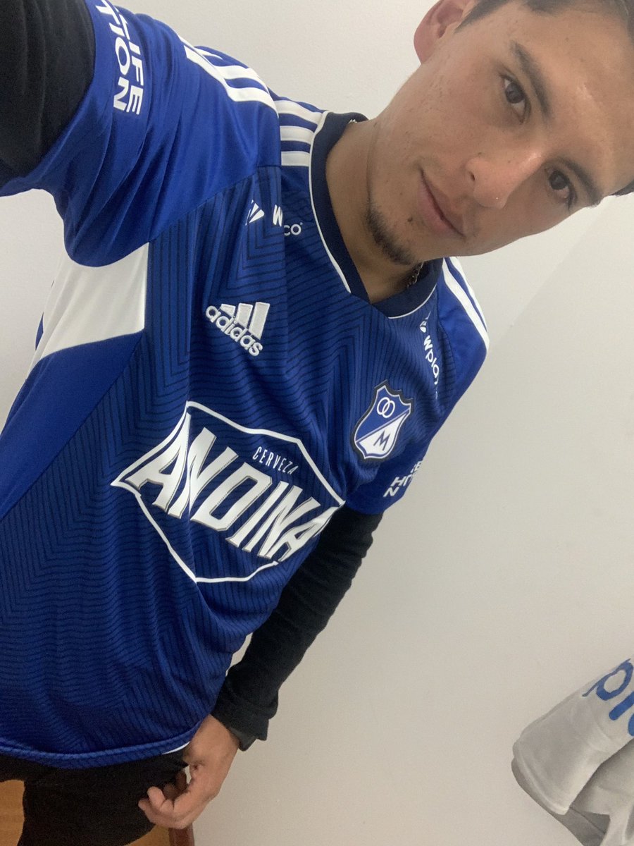 GAMARRA19981's tweet photo. La camiseta más hermosa de todas !!!! 💙💙🤍🤍 https://t.co/SDtkteK31r