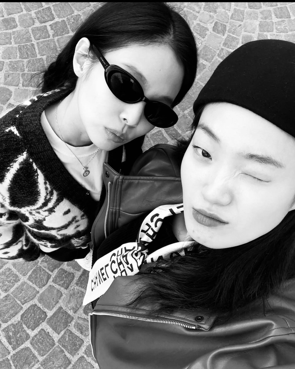 PORTAL BLACKPINK on Twitter "[IG] Atualização de HyunJi com JENNIE (1/2) 🔗 https//instagram