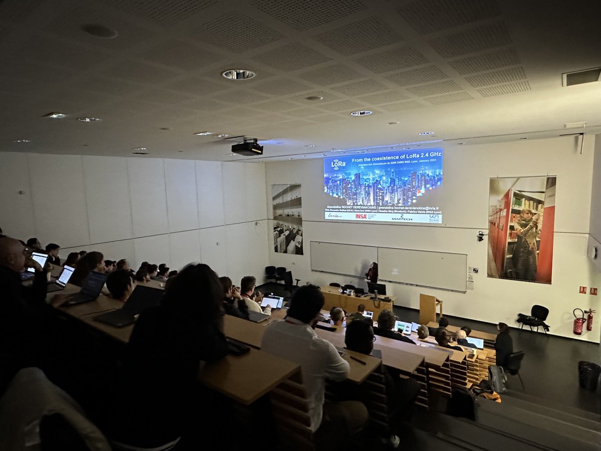 _fval_'s tweet photo. Hier, il y avait aussi Gwendoline en thèse à @SemtechCorp avec Bao, @OanaaIova, @AlexG_63 et moi @insadelyon #agora @Inria_lyon @UCAuvergne qui nous a parlé de co-existence #wifi #LoRa24 🥳 lors des journées non thématiques du GDR @GdrRsd 🥳 https://t.co/VCP1hB9z5O