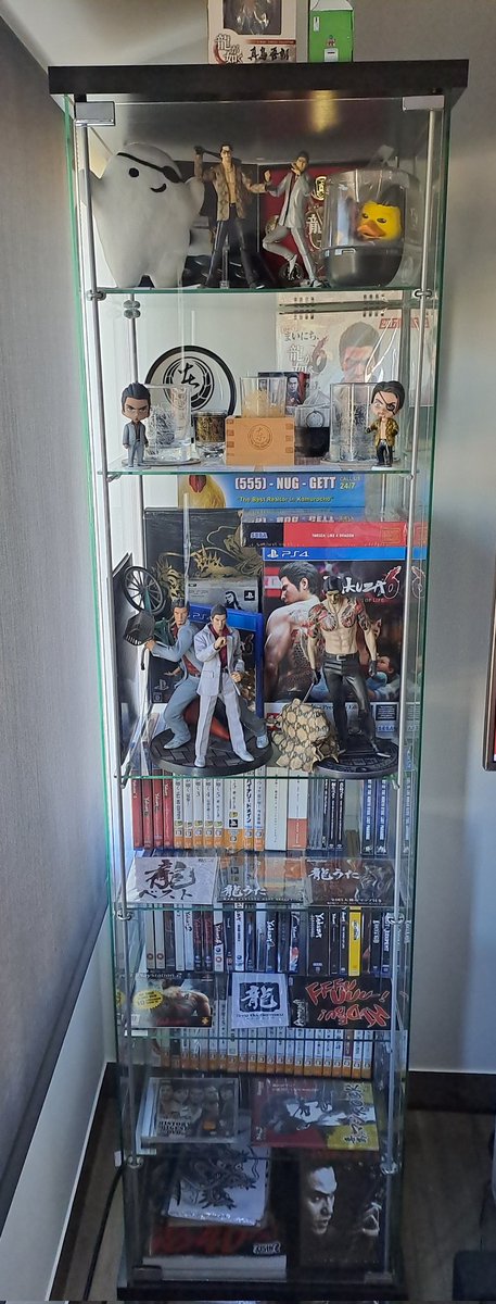 Bikachan90's tweet photo. Yakuza collection update!!! Had some trouble organizing so.... Is my Detolf shrinking? Or does this mean I need another one? π€£π€£π€£ #yakuzacollection #ryugagotoku https://t.co/N7qAI3f3Jd