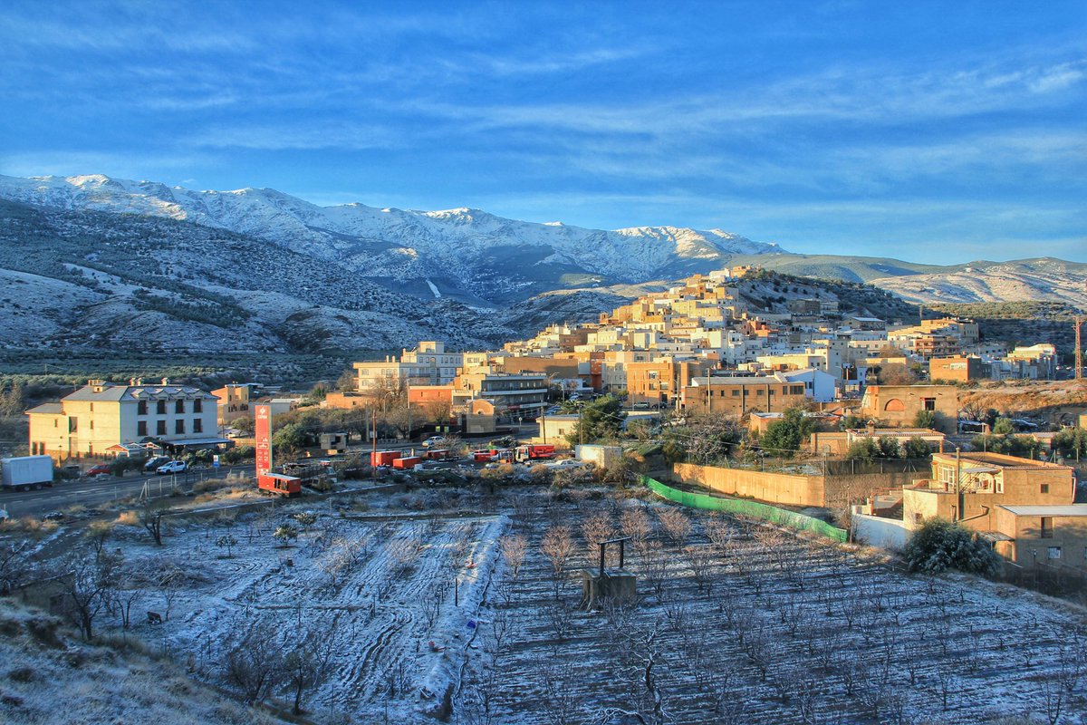 AytoAbla's tweet photo. Algunas fotografías de esta semana.
#Abla 
#Almeria
#SierraNevada
❄️❄️❄️ https://t.co/5levNxjG0Q