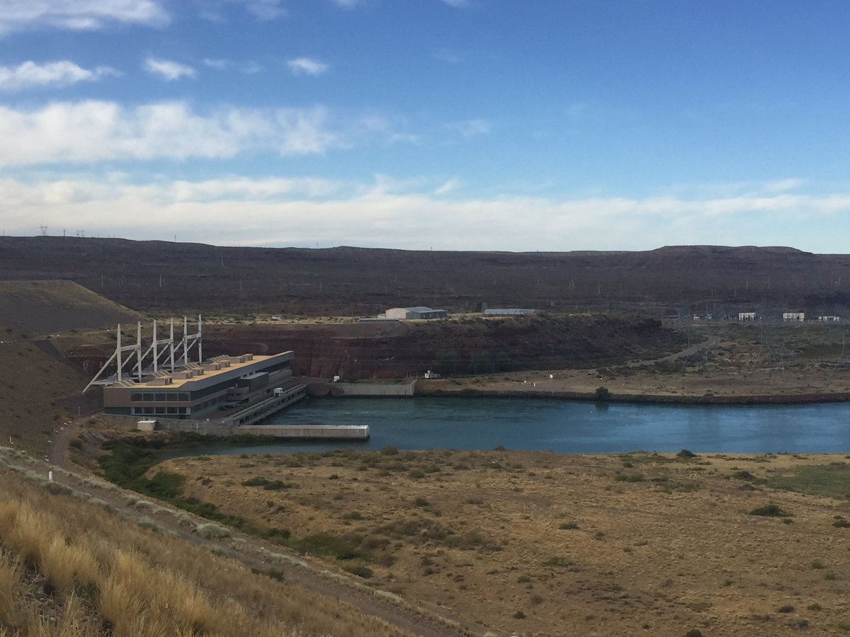 mvtransportate's tweet photo. Central Hidroeléctrica #ElChocon #Neuquen, una de las más importantes de #Argentina, genera el Embalse Ezequiel Ramos Mexia, el lago artificial más grande del país https://t.co/Yp6girm6G1