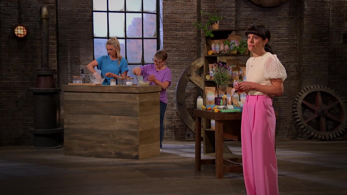 A fantastic result on #DragonsDen for <a href="/bideplanet/">bideplanet</a> - a #socialenterprise producing eco-friendly cleaning products while creating jobs for vulnerable people. Congratulations on the £80k investment from <a href="/DeborahMeaden/">Deborah Meaden 🇺🇦</a>. 

Watch the episode here ➡️ ow.ly/9eh250MBRpU