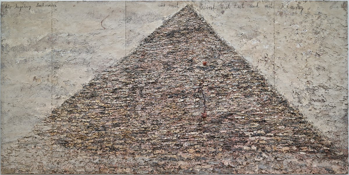 MuseoGuggenheim's tweet photo. Ash, plaster, or soil are some of the materials that Anselm Kiefer uses in his works, like in this ‘Only with Wind, Time, and Sound´, which acquire a symbolic meaning when combined with the theme.

🤝 Exhibition sponsored by @BBK_eus 
 
#TheDetail https://t.co/3kFr4mUllq