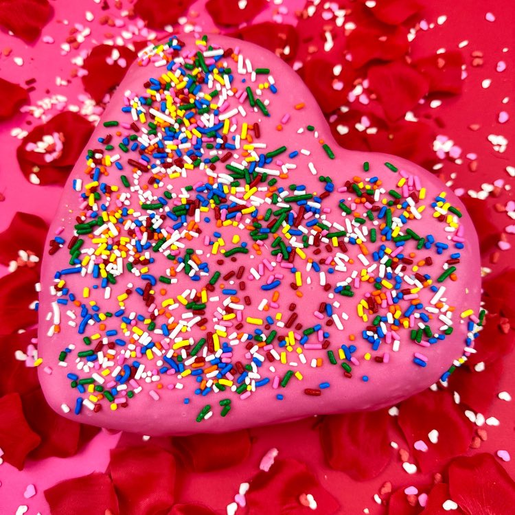 Project Doughnut (@projectduk) on Twitter photo You asked, we listened! Our best selling Homer doughnut is now available in Mega Heart form!🥳
It’s the perfect gift for every doughnut lover or a cheeky treat for yourself!☺️
It is now live on our website! 👇
projectdoughnut.com
Don’t miss out!😅 You asked, we listened! Our best selling Homer doughnut is now available in Mega Heart form!🥳
It’s the perfect gift for every doughnut lover or a cheeky treat for yourself!☺️
It is now live on our website! 👇
projectdoughnut.com
Don’t miss out!😅