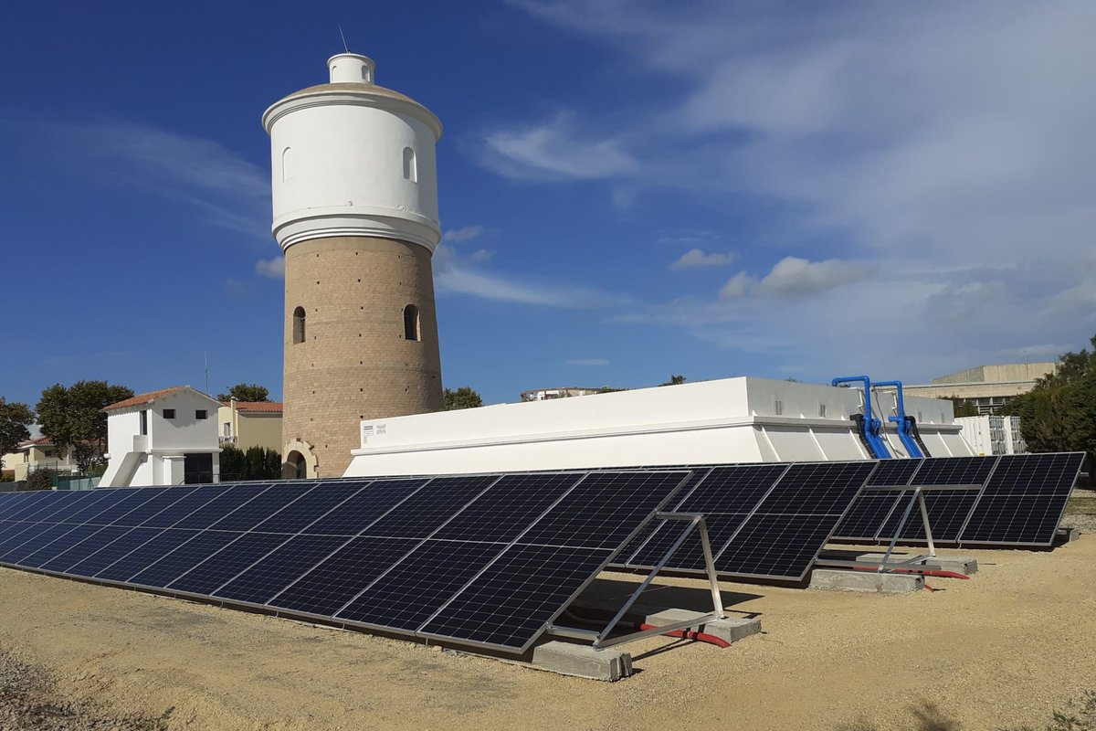 ♻️ Quantes #emissions hem aconseguit reduir en un any?

☀️ Amb la generació d'energia fotovoltaica hem produït 60.684 kWh i hem evitat l'emissió de 15,72 tones de CO₂.

Avancem en la sostenibilitat amb el nostre compromís amb la descarbonització.
#DiaMundialDeLaReduccióDeCO2