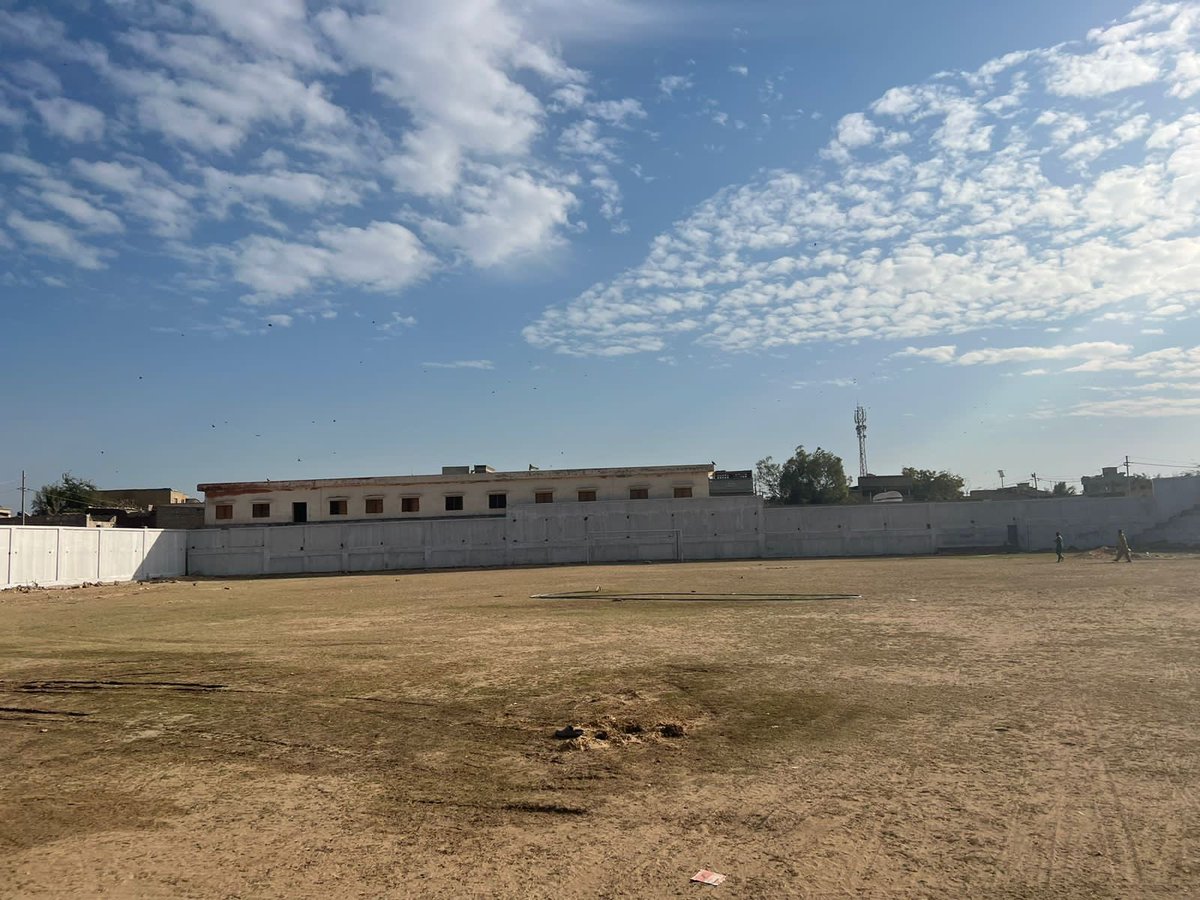 murtazawahab1's tweet photo. Visited along with MNA Agha Rafiullah &amp; MPA Mehmood Alam Jamote the football ground &amp; vocational training centre at Zafar Mujahid Ground as well as football ground of Ibrahim Hyderi being developed under the KNIP initiative. Happy to see the progress of work so far #karachiWorks https://t.co/KjDlXIgZ0Z