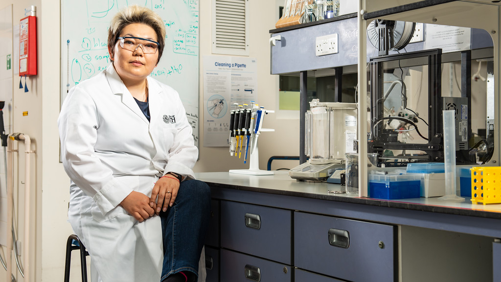 University of Bath (@uniofbath) on Twitter photo A spinout company started at Bath has raised £1.2 million in funding to refine technology that allows vaccines to be transported and stored without the use of refrigeration.
Congratulations <a href="/AselSartbaeva/">Asel Sartbaeva</a> and the @EnsiliTech team!
bath.ac.uk/announcements/… A spinout company started at Bath has raised £1.2 million in funding to refine technology that allows vaccines to be transported and stored without the use of refrigeration.
Congratulations <a href="/AselSartbaeva/">Asel Sartbaeva</a> and the @EnsiliTech team!
bath.ac.uk/announcements/…
