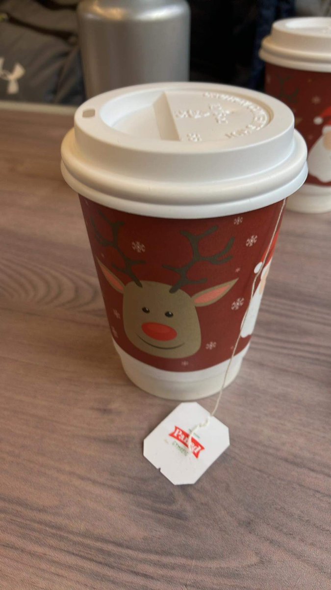 Rhiders's tweet photo. Te Nadoligaidd @tfwrail #panedgymreig #welshbrew Christmas Tea ☕️ https://t.co/RFyefDxIsq