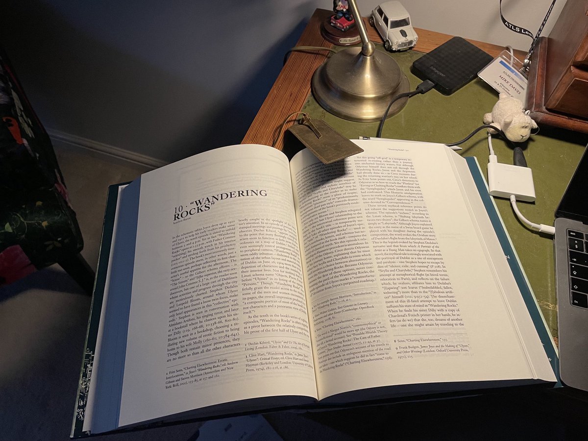 52 years and two weeks in and making slow progress, especially the last chapter. Does it get any easier? #Ulysses