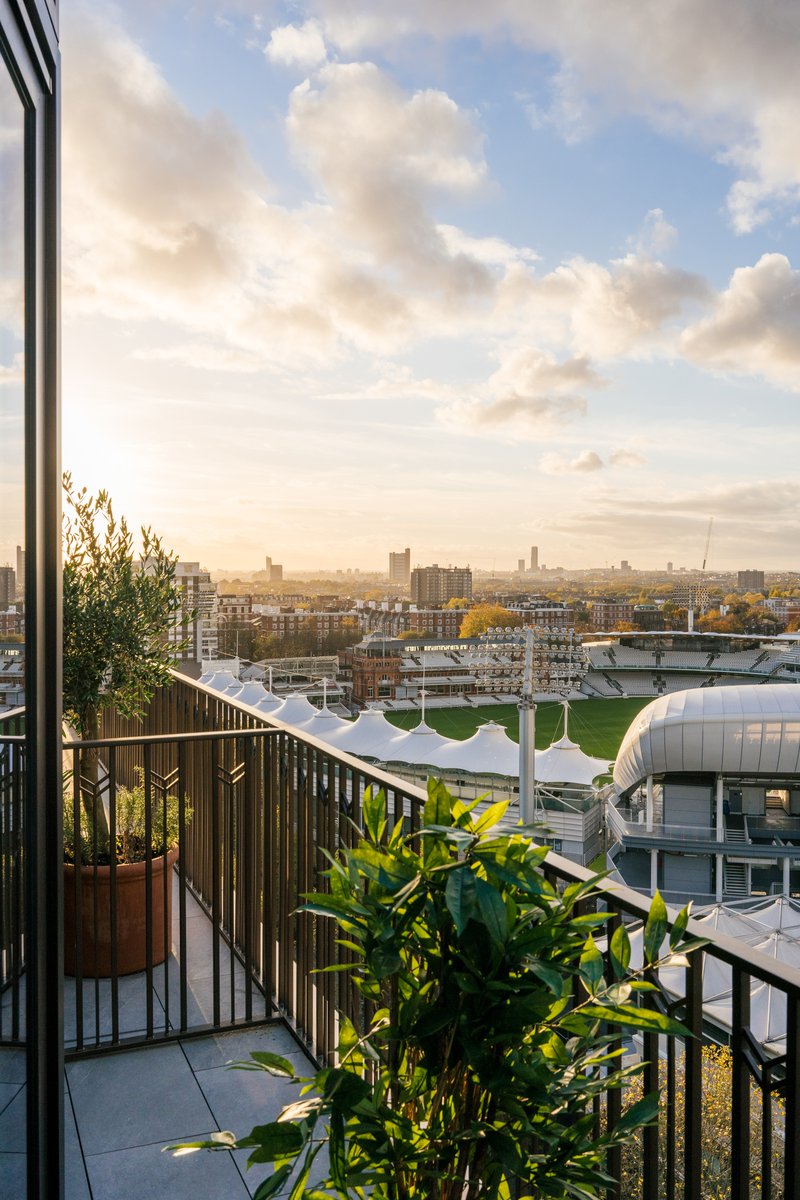 alondoninterior's tweet photo. Our latest project has arrived, One St John's Wood, with a very special view 👀🏏

📍St John's Wood

Stay tuned for our spellbinding portfolio, releasing very soon...

@regal_london  
 https://t.co/P8MROhyp0V https://t.co/gHG8Erzf8K