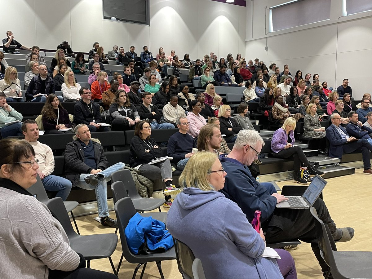 FrauSmith19's tweet photo. @elatrust staff spent the morning collecting hints, tips and tricks at our #TeachMeet this morning. https://t.co/zFU3XiDtiM