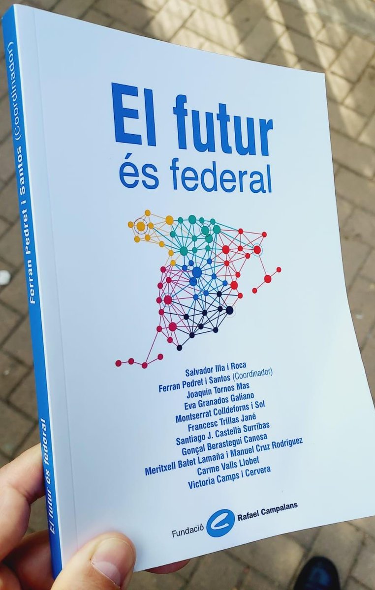 FerranPedret's tweet photo. Acabat de sortir del forn. El presentarem el dia 15 de febrer. #ElFuturÉsFederal #Federalisme https://t.co/MzzAbWflwr