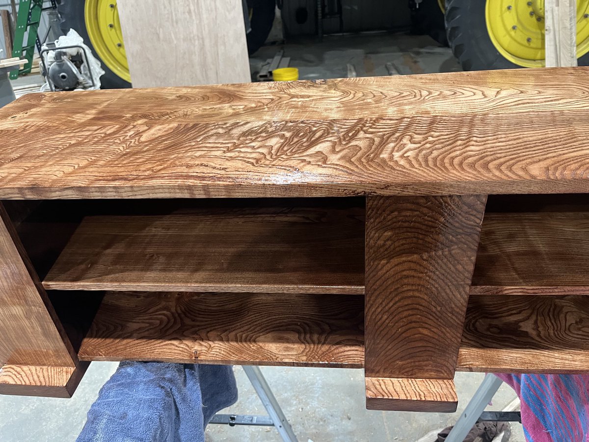 Just finished the first project from the wood I cut up on my friends sawmill. A tv stand for ⁦@flamecool2⁩ and Maddie. The wood is from ash trees that are over 100 years old and got killed by the #EmeraldAshBorer