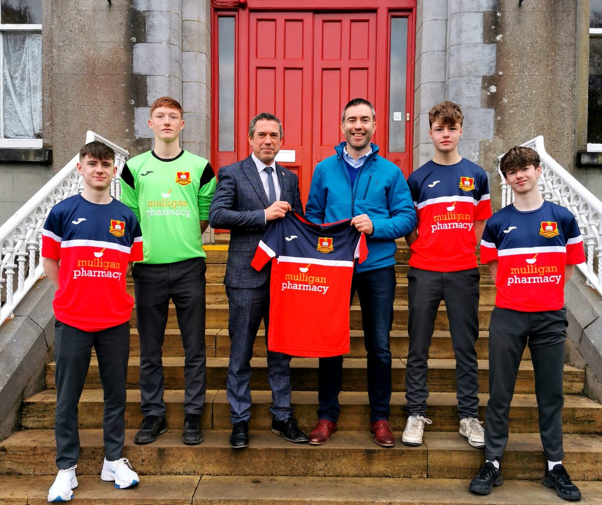 St Muredach's College tweet media