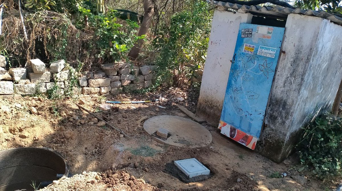 swachhasiddipet's tweet photo. #RetrofittingToilets campaign taken up across the villages in Siddipet District. #ODFS #SBMG @Collector_SDPT @AcSiddipet @swachhbharat @TSSBMG @rajeevjauhari1 https://t.co/I28HkRWUgG