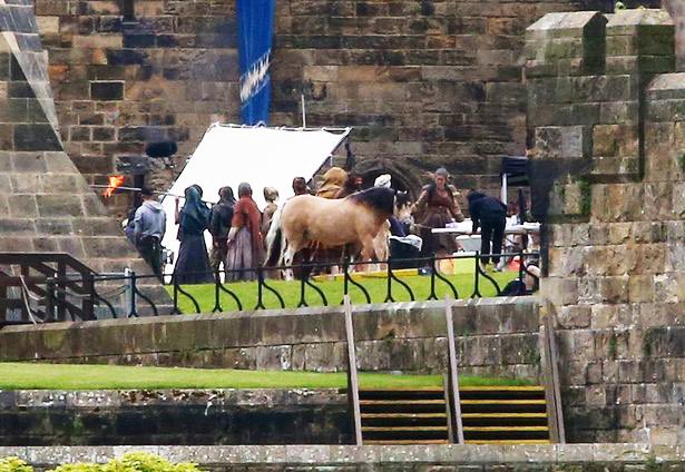 Inaugural #Northumberland literary festival gets #Hollywood backing ahead of February launch. 

Scenes from <a href="/DnDMovie/">Dungeons & Dragons Movie</a> were filmed at <a href="/alnwickcastle/">Alnwick Castle</a>, and one of its directors will return to #Alnwick during a new literary festival. 

chroniclelive.co.uk/news/north-eas…