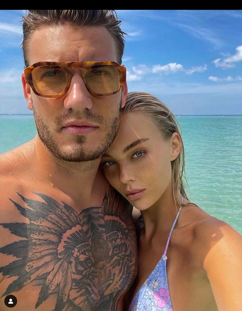 you-might-remember-nicklas-bendtner-as-a-misfiring-arsenal-striker-with