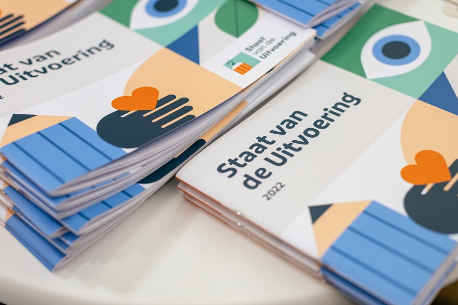 Op 18 januari werd de publicatie de Staat van de Uitvoering aangeboden aan de Tweede Kamer. 

In dit artikel vertellen Abdeluheb Choho en Ester Baauw meer over doel en totstandkoming ervan.

ictu.nl/artikelen/same…