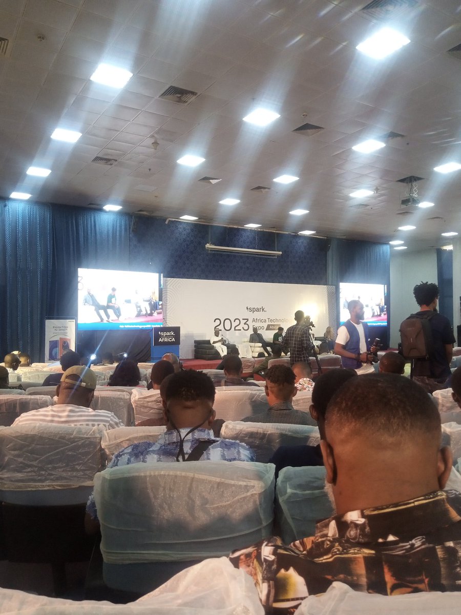 _lpraiz's tweet image. To get ahead you need to get started, we cannot talk about the future of finance without talking about blockchain technology, onboard are experts in the blockchain industry.

Join us if you can 

#Spark2023
#codecampusng
#_iteqq
@codecampusng 
@_iteqq