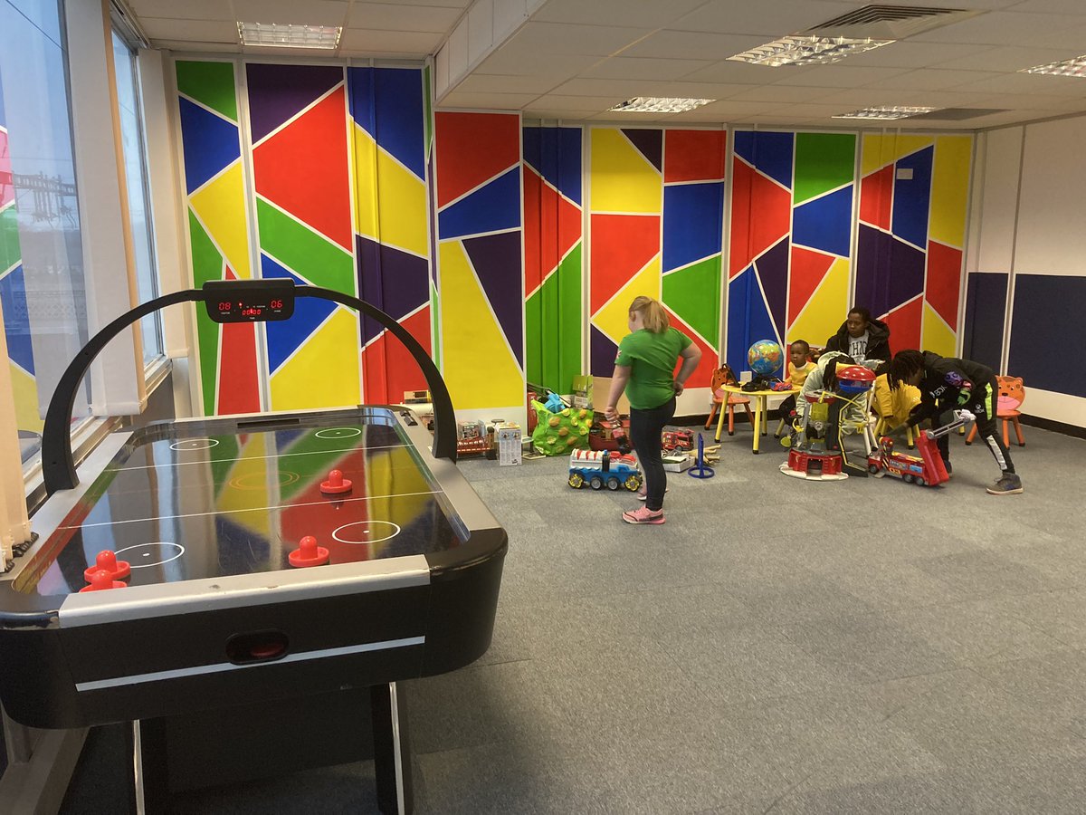 HubNewport's tweet photo. Newport Veterans Hub are located in Clarence House, Clarence Place, Newport, NP19 7AA.
We are currently open 1000hrs to 1200hrs every Saturday and 1300hrs to 1700hrs every Tuesday.

Benefits and employment support is available every Tuesday with the DWP Armed Forces Champion https://t.co/uxhXRotaEc
