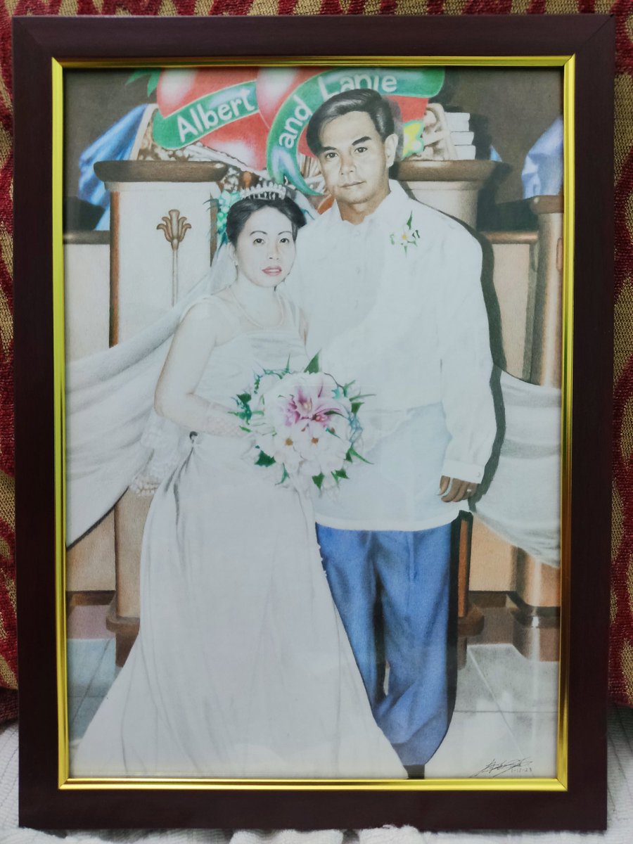 Endz_Overgrid's tweet photo. Just finished my commissioned drawing this morning.
#traditionalart #weddingportrait #coloredpencil #fabercastell #framedpicture #ArtistOnTwitter https://t.co/UDJ7zHDBSi