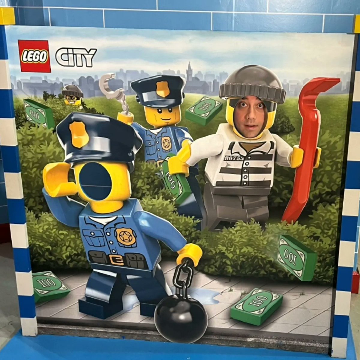 MattHammer12's tweet photo. 🎉 N12 WEATHER ON THE ROAD!
📍Legoland Discovery Center Westchester

I'm getting paid for this. 😂 ⤵️

SEE MORE: https://t.co/bHwxI6yA1W

#ldcwestchester #Legos #MasterModelBuilder https://t.co/Faj5UYOsRo