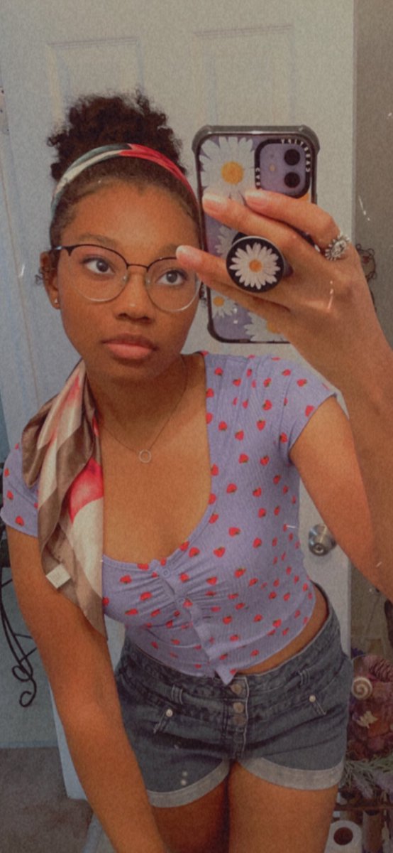 nonhungryhiphoe's tweet photo. @empressatlantis good luck will find me regardless ✨ but, just in case… 💕🎨🌨️🍓🥰 https://t.co/OyZCx7dupg