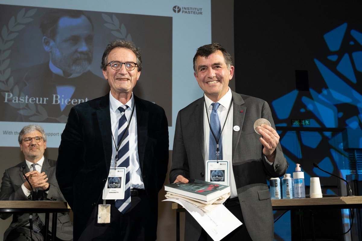 institutpasteur's tweet photo. 🌿Senior Scientist Prize #Pasteur2022
Arnaud Fontanet, Head of Epidemiology of Emerging Diseases Unit, at the Institut Pasteur
Field: Guillain-Barré syndrome epidemic associated with Zika virus infection in French Polynesia (2/7) https://t.co/aACW4HNJpZ