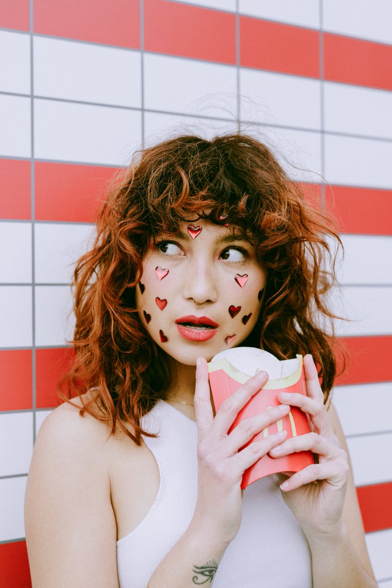 anaïs tweet media