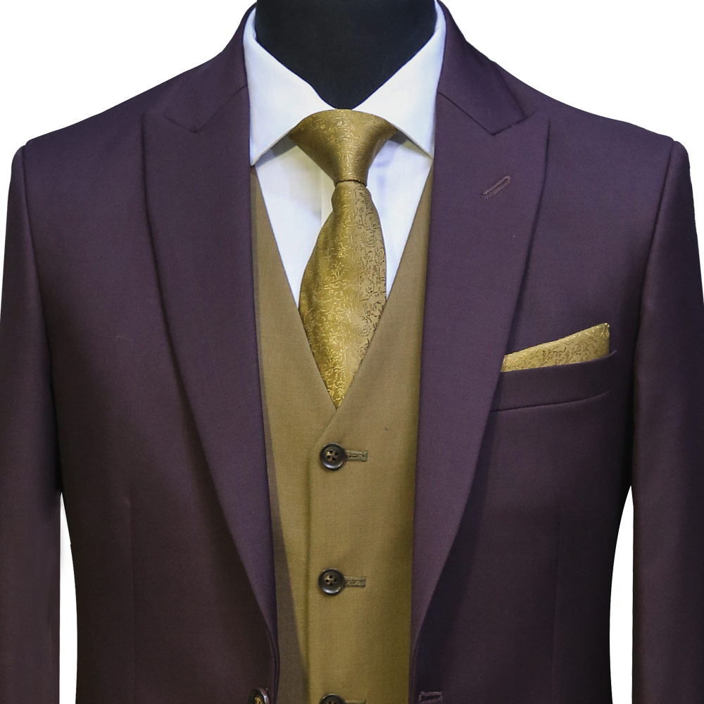 'Suiting up in style with this sleek plum suit for the modern man. 

#mensfashion #suits #plumsuit #3piecesuit #menfashion #menswear #mensuits #suit #weddingsuit  #suitstyle #suitswag #suitsusa #suitsformen #georgia #newsmax #yachty
