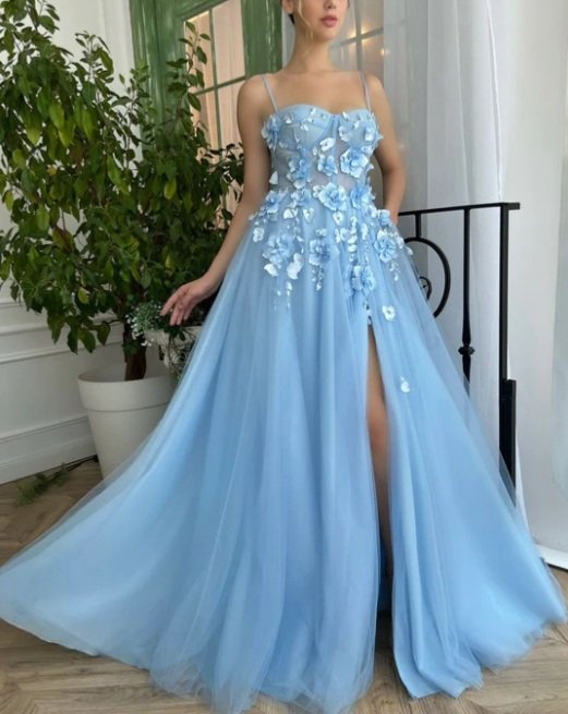 MatoshiTeuta's tweet photo. Do you like the sky blossom gown and cerulean wildflower gown?💙😊 https://t.co/oW3dcoKXUT