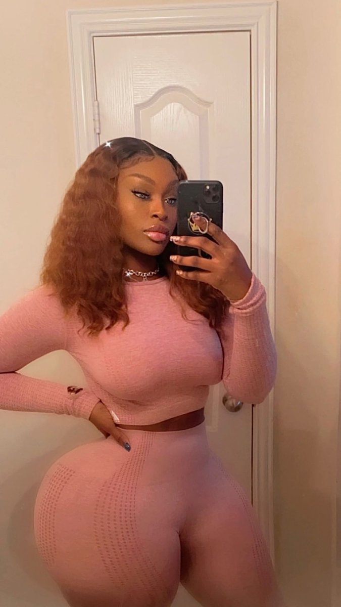 ridefulbitch's tweet photo. The best content creator of all time
@TheTeresaLavae @ridefulbith
#Thread #bigass #curve #ebony https://t.co/yL7iF5iEv9