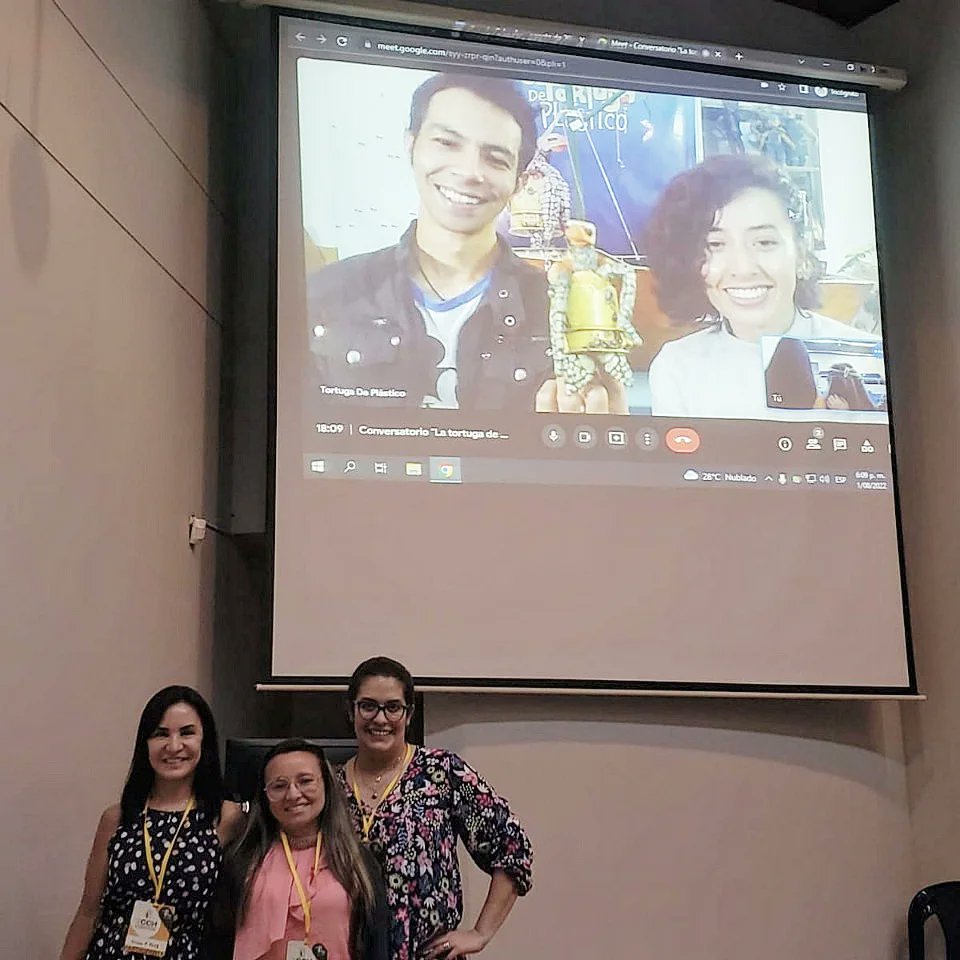 funcoriacea's tweet photo. #TBT2022 Aprovechando el Día de la Educación Ambiental, recordamos momentos especiales durante el conversatorio sobre el cortometraje "La tortuga de plástico" de @animhado en el #3CCH en Cali por la @ACHerpetos.
El cine es una herramienta poderosa para la #educaciónambiental https://t.co/tthfcSRpTi