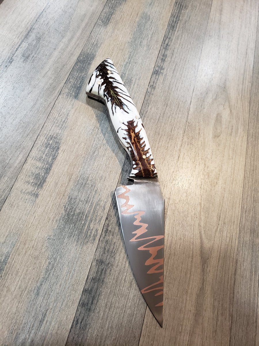 DavidMc411's tweet photo. My latest project, still not perfect but I enjoy making blades. Homemade handle I experimented with turned out good https://t.co/6aLrXeVQwE