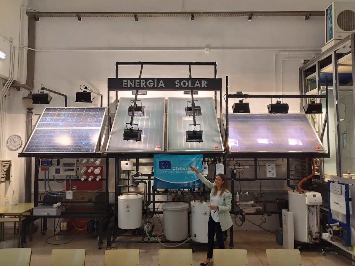 👩‍🏫Muy orgullosos de nuestra compañera Patricia Aguilera Benito <a href="/patri_ab/">PatriAB</a> , Premio Extraordinario de Doctorado del Curso 20-21 <a href="/La_UPM/">Universidad Politécnica de Madrid</a> <a href="/ETSEM_UPM/">Edificación UPM</a> 
¡Enhorabuena, compañera‼️🥇📜🎓 #somosETSEM #somosTallerInstalaciones