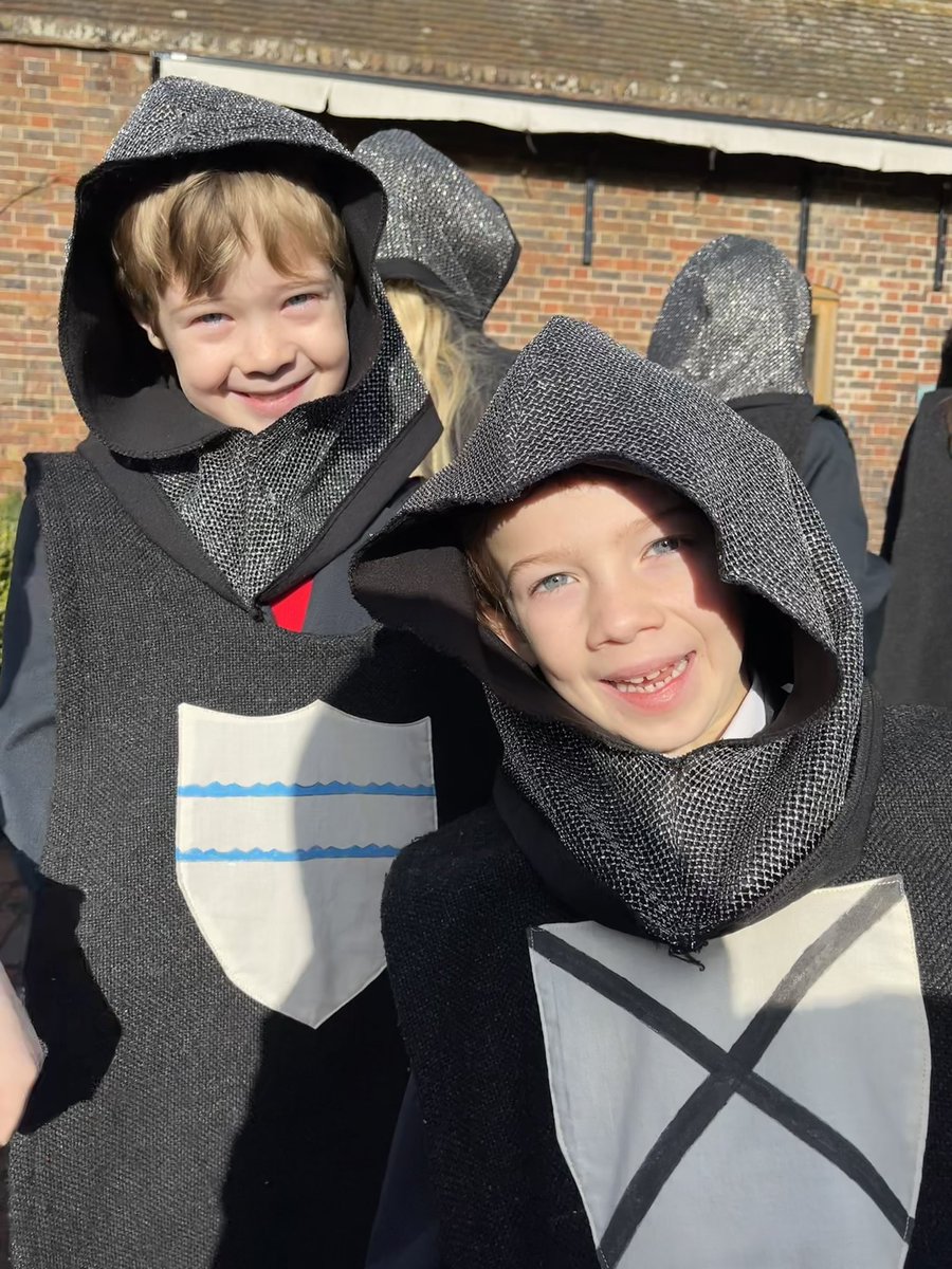 StPaulsSwanley's tweet photo. We’re having the best time at @LeedsCastleEd today! https://t.co/bLOvHHm5OR