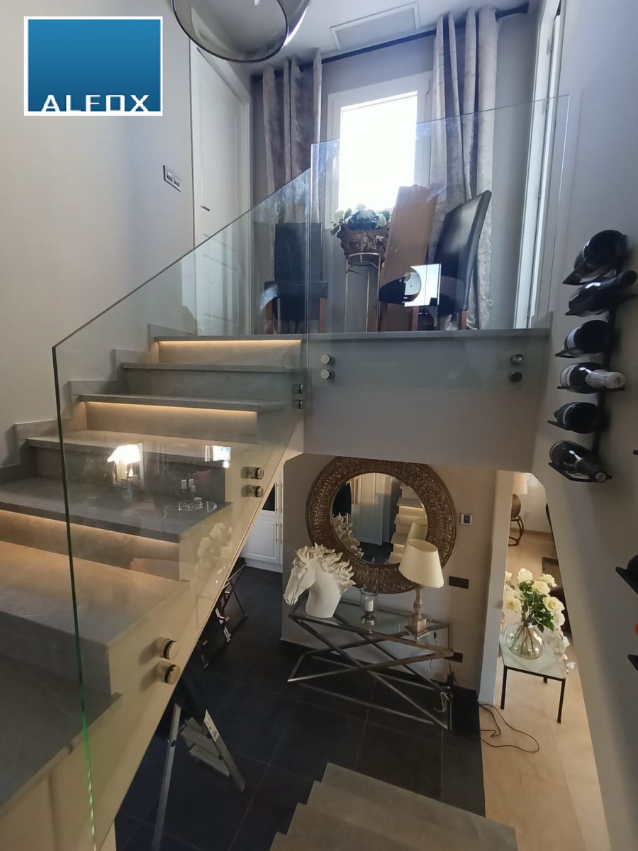 AlfoxRRSS's tweet photo. Otro cliente que ha renovado el aspecto de su Vivienda gracias a la instalación de nuestras #barandillasdecristal creando una sensación de amplitud y claridad en su escalera.
Más información de este y otros productos que fabricamos e instalamos en https://t.co/4bTe19uqFs https://t.co/27ZXMFJHrc