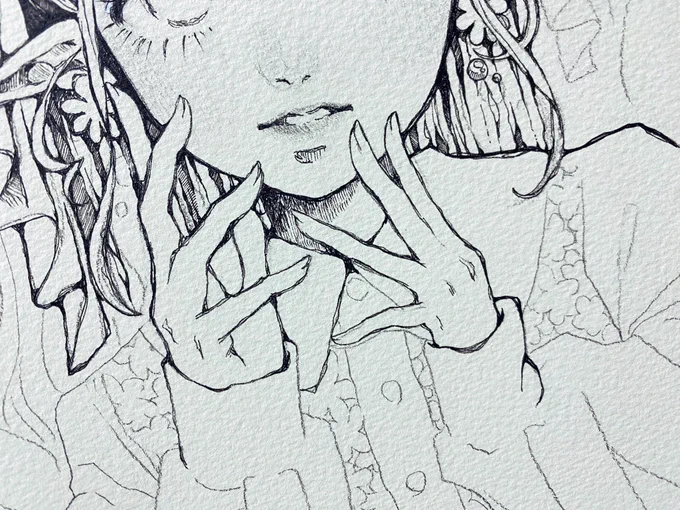 あえて線ぶれさせて描いてみてる 